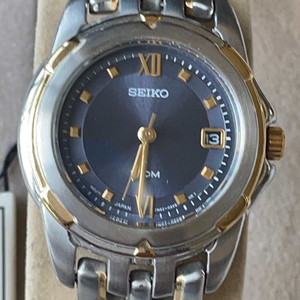 Seiko Lady Battery Water Resistant 100m Stainless Steel WDate